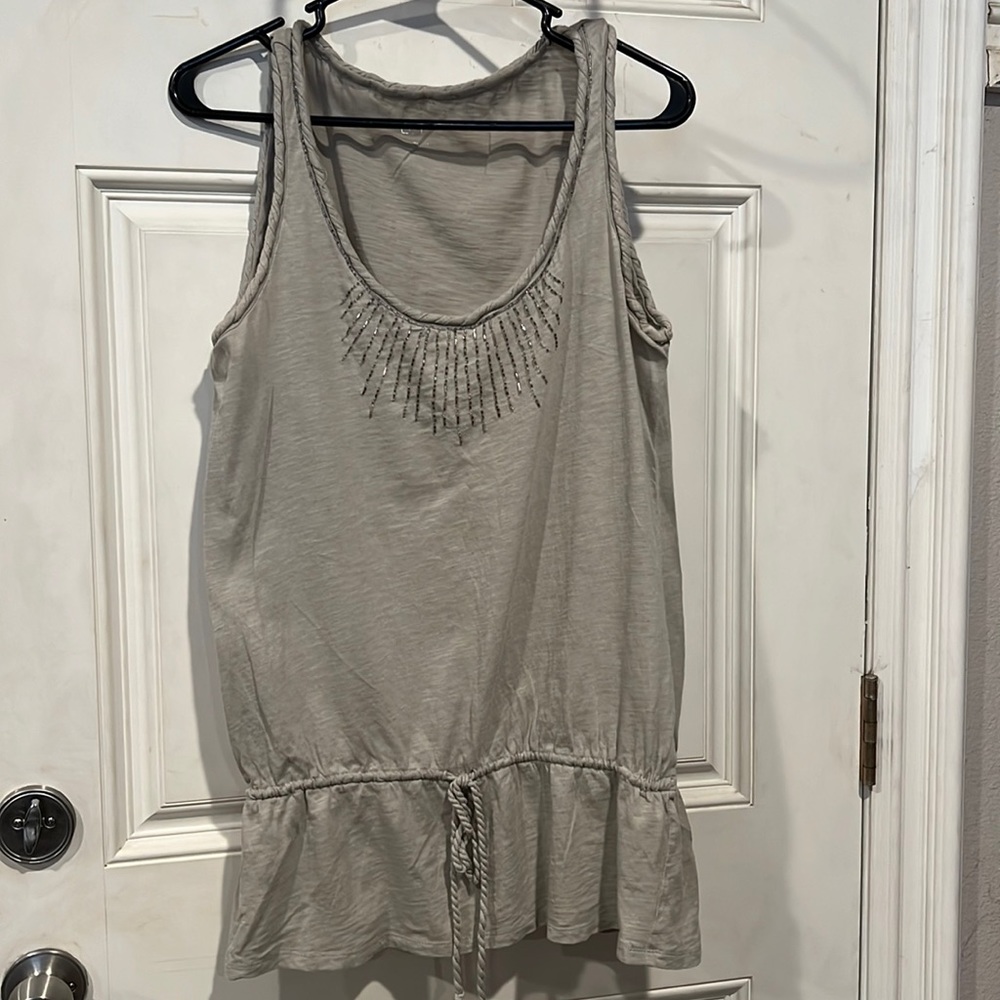 Grey long loose sleeveless top